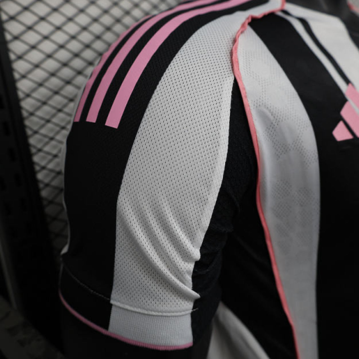 25-26 Juventus Home Soccer Jersey Player Version